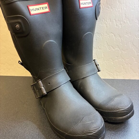 Hunter Women's Rain Boots Size 8 Men's 7 Black Matte Zipper Buckle - Picture 1 of 5